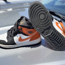 JORDAN 1s MID SHATTERED BACKBOARD 