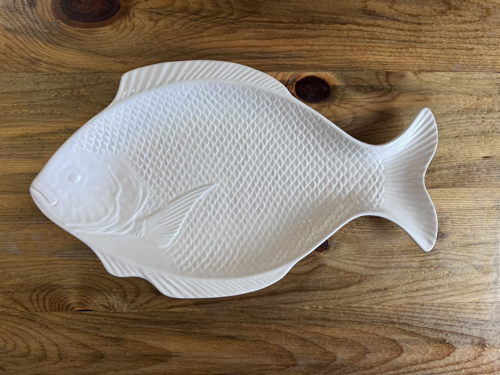 Large Vintage white Ceramic Fish shaped Platter made in JAPAN