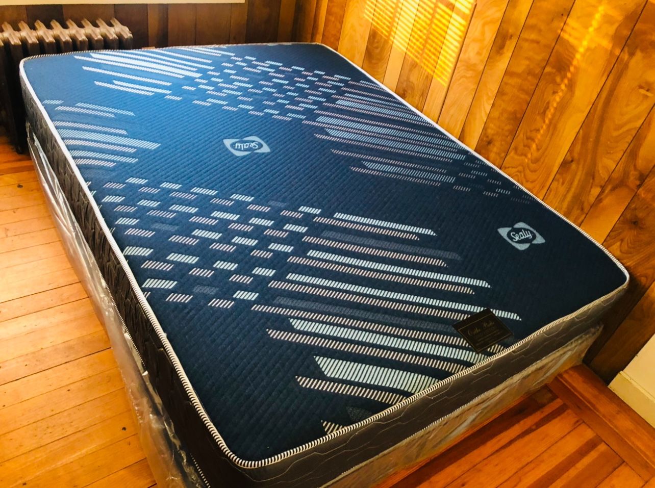 Set Queen Mattress 9”+ Box Spring rand New delivery Available