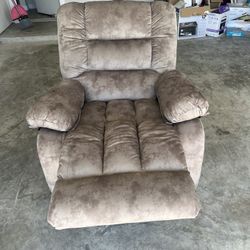 Recliner Chair, Single Overstuffed Sofa Recliner. Brand New. New been used.