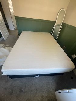Queen foam mattress with box spring
