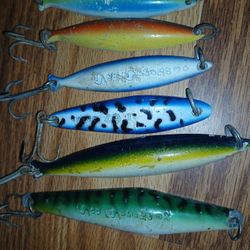 12 Fishing Jigs