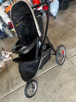 Graco jogging stroller
