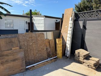 👉 FREE Wood & Pavers 👈