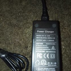 42 volt 2000 mA input 100-240 VAC , 50/60 Hz  1.5 Aelectric scooter/hoverboard/bike battery charger
