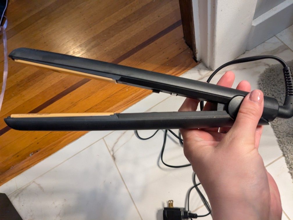 Ghd Hair Straightener