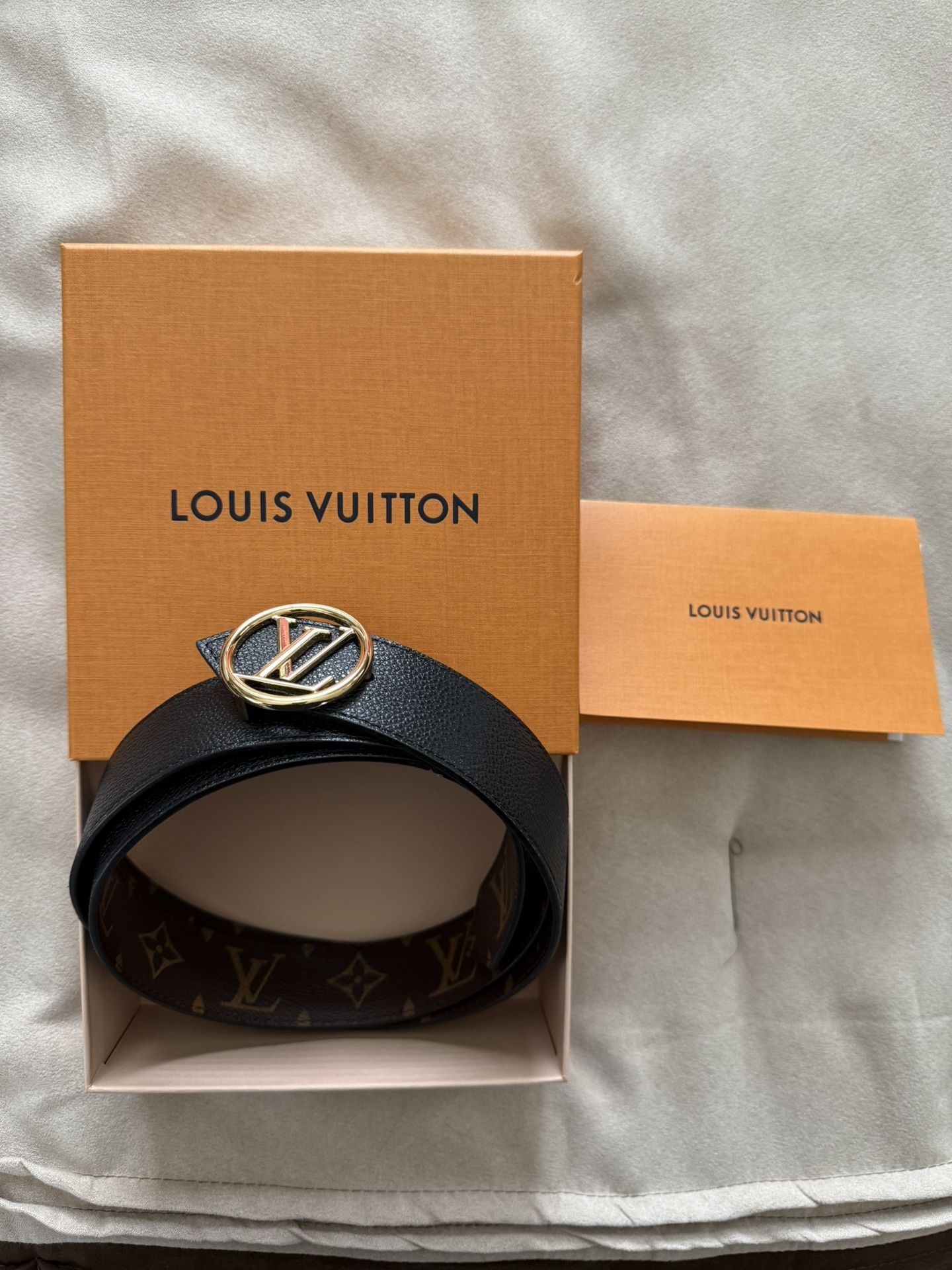 Louis Vuitton Circle 35mm Reversible Belt