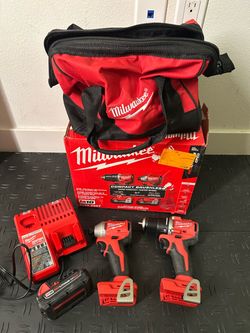 Milwaukee M18 18V Lithium-lon Brushless Cordless Compact Drill/Impact Combo Kit (2-Tool) w/ 2.0 Ah Batteries, Charger & Bag
