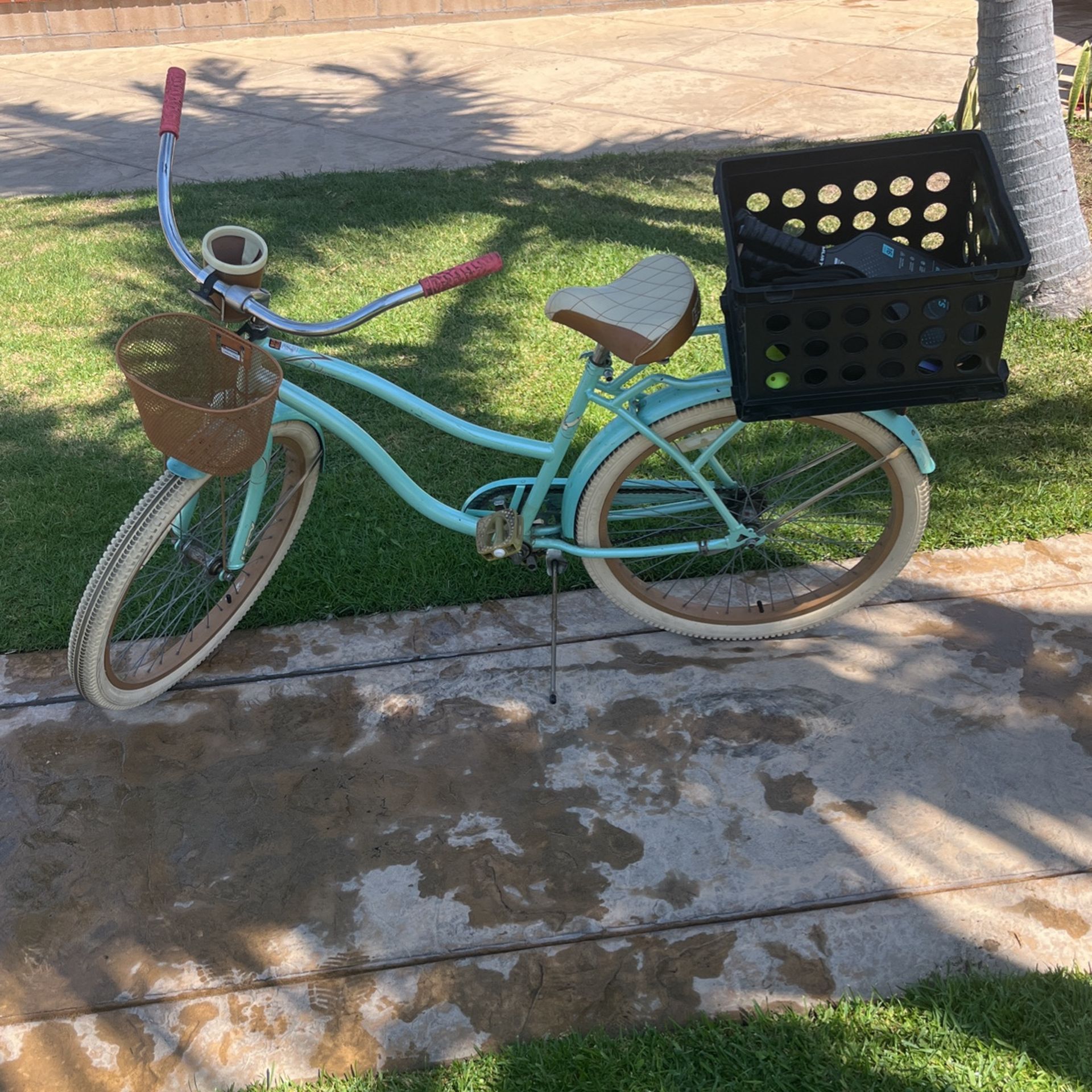 Huffy Deluxe Cruiser