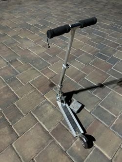 RAZER LIKE SCOOTER