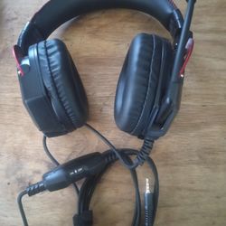 GAMING HEADSET WITH MIC. WIRED NOISE CANCELLING OVER-EAR HEADPHONES STEREOS 