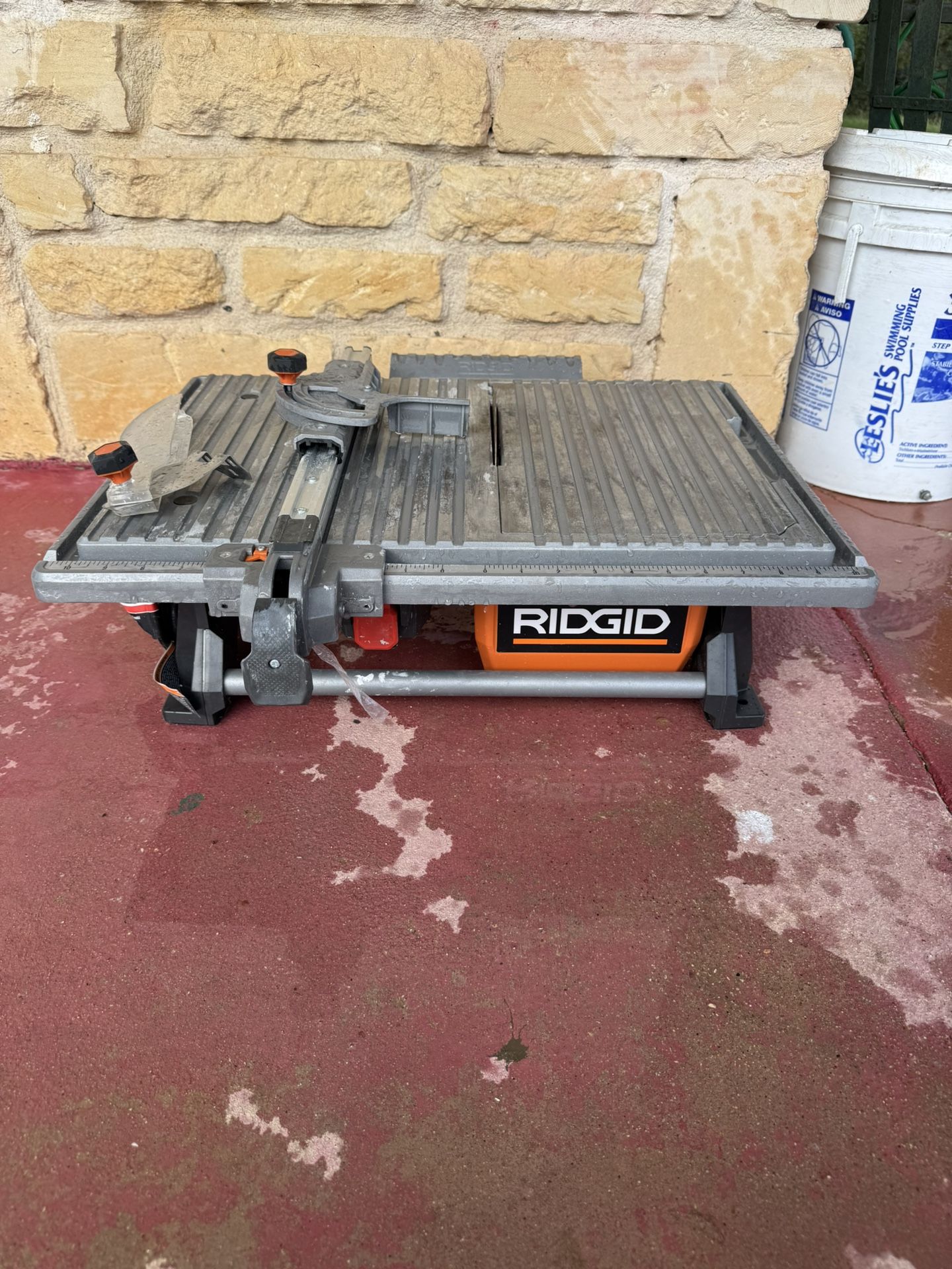 Rigid Wet Tile Saw