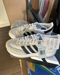 Adidas Womens Run 70s 2.0 Size 9
