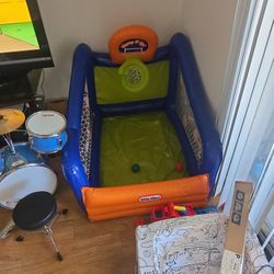 Basketball Pit