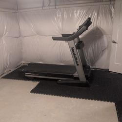 Selling NordiTrack Treadmill In Excellent Condition