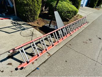 Werner 32’ Fiberglass Extension Ladder Type IA 300lb Contractor Grade
