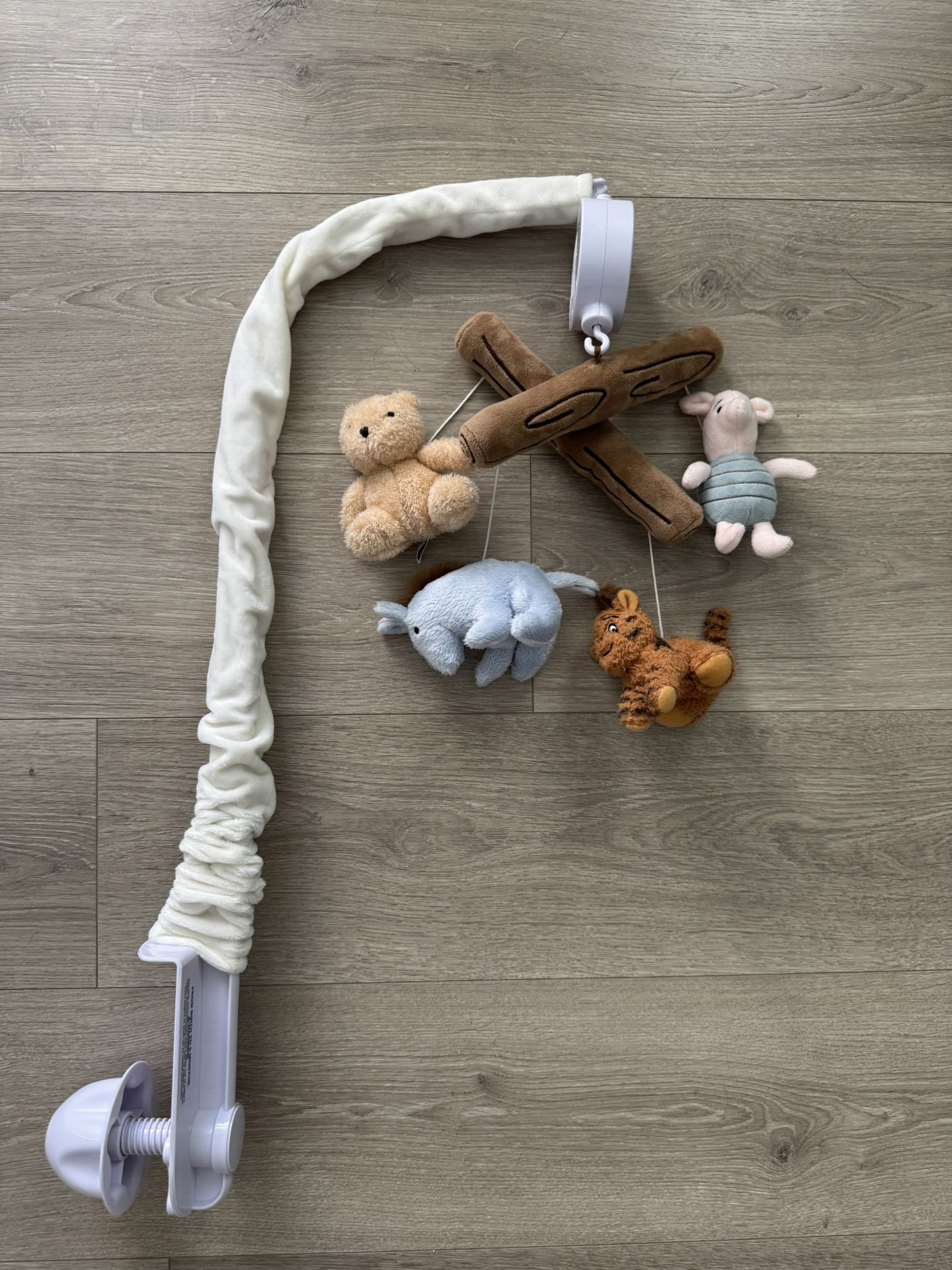 Winnie the Pooh Crib Mobile – Music + Plush Characters