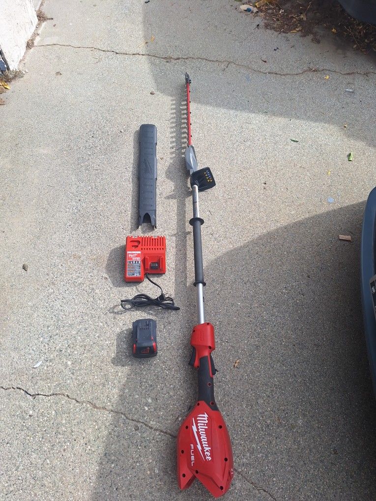 Milwaukee Pole Trimmer 