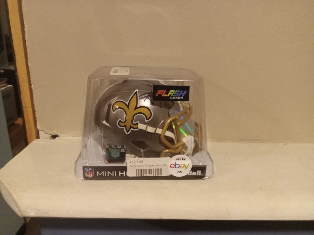 New Orleans Saints Mini Helmet Alvin Kamara Signature!