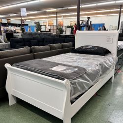 🔥Flash Deal🔥Brand New Solid Wood Twin Bed Frame $229, Matching Pieces Available, Finance Available, Delivery Available 
