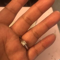 14k Diamond White Gold Ring