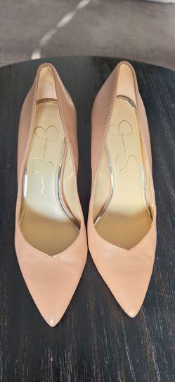 Jessica Simpson Beige Pointed-Toe Pumps Size 6