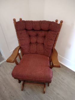 Twin rocking chairs