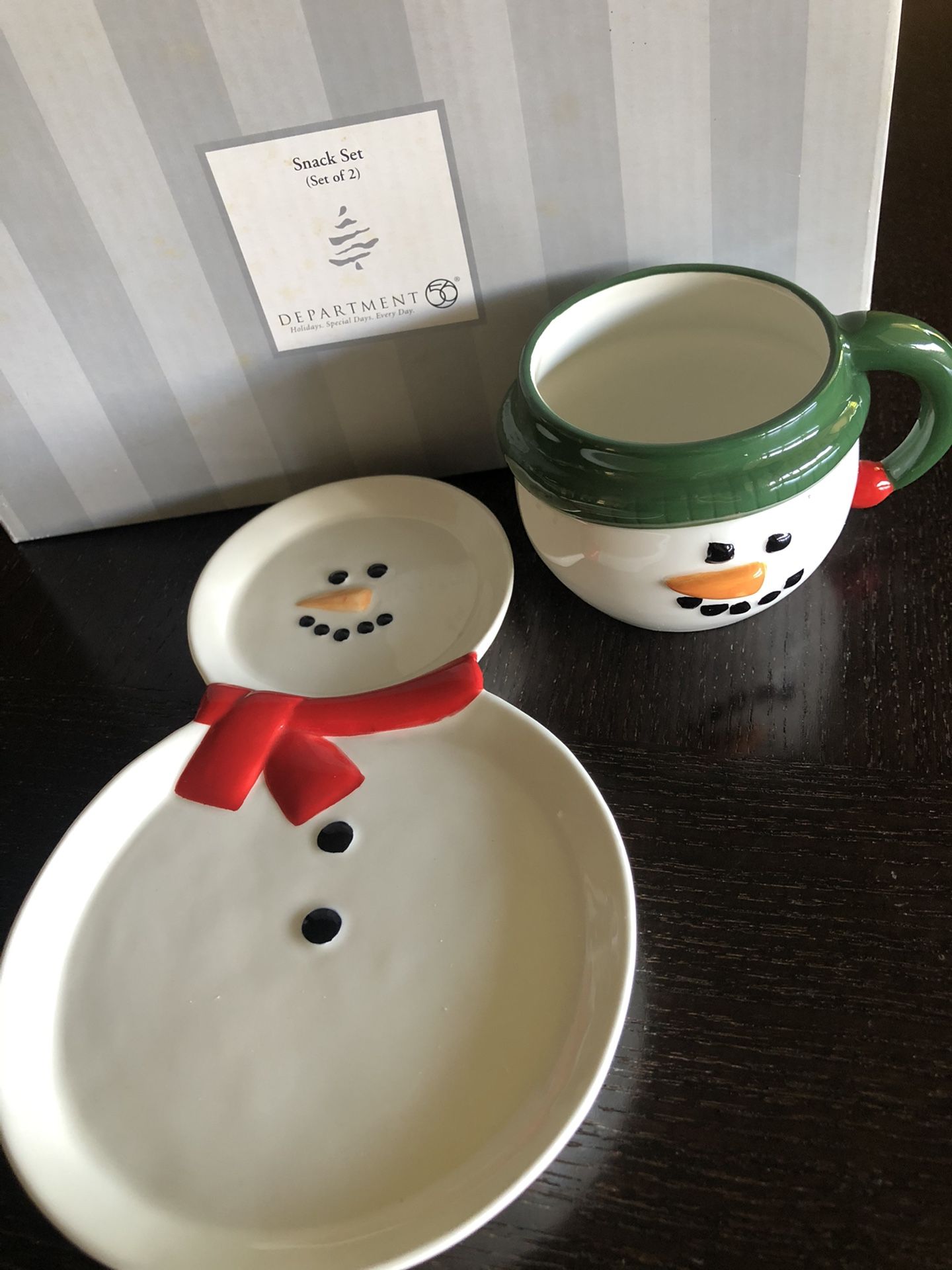 Brand new in box Department 56 Snack set snowman Christmas