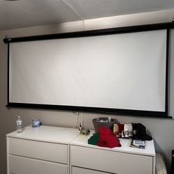 Projector Screen 