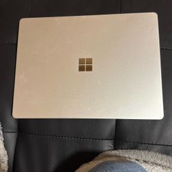 Microsoft Surface Laptop