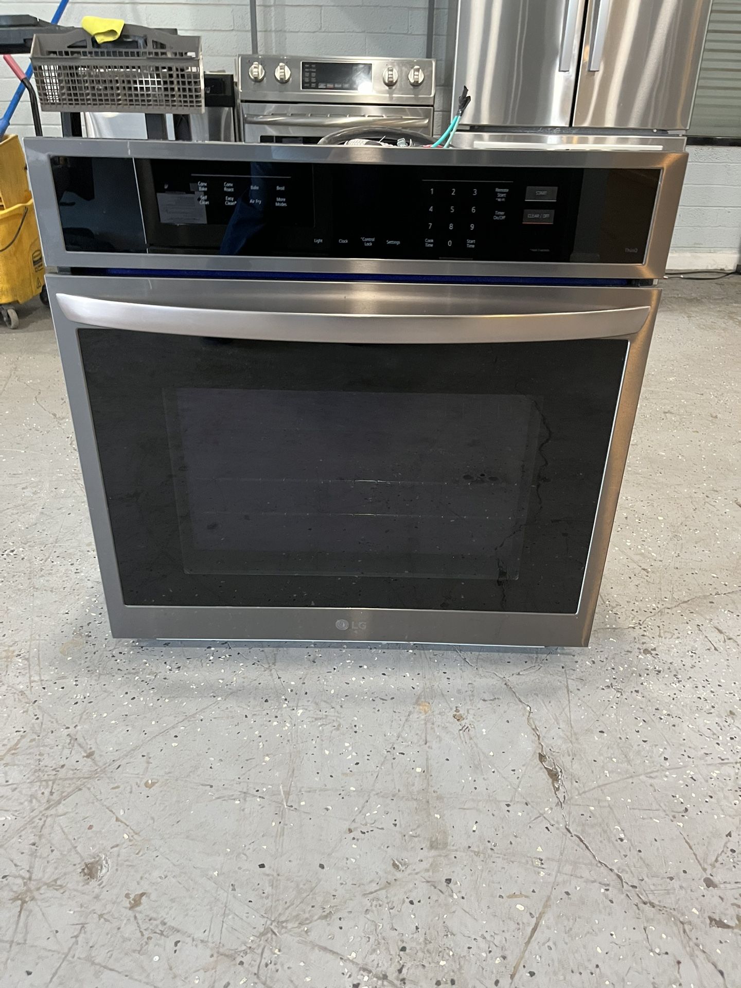 โจ LG 30โ Single Wall Electric Oven for Sale โจ