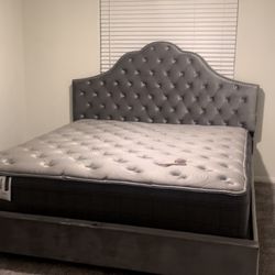 Luxury King bed & frame 