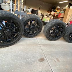 Rims and tires for Toyota tundra 5 lugs 