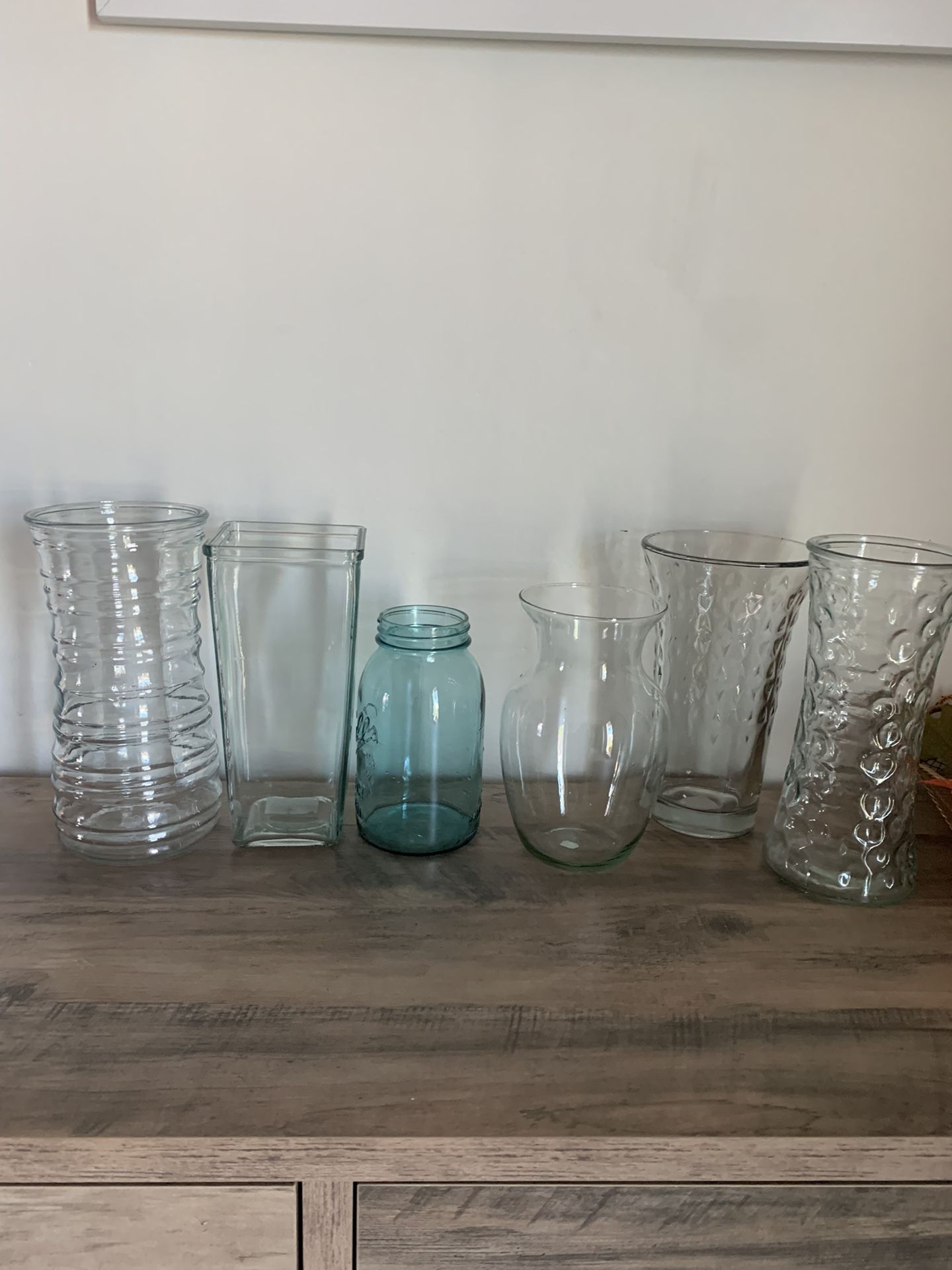 6 Flower Vases 