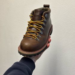 Eddie Bauer Men’s Timber Hiking Boot