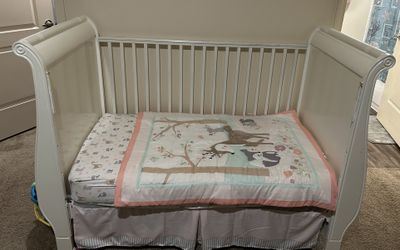 White Baby Crib