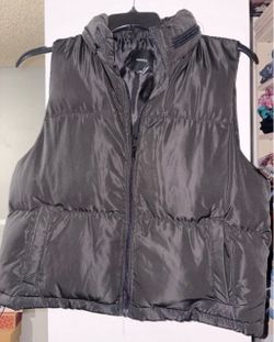 Forever 21 Black Puffer Vest