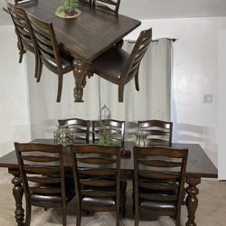 PULASKI Extendable Dining Table with 6 Chairs