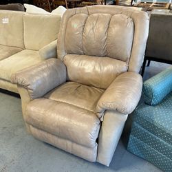 (In Store) Plush Tan Leather Recliner