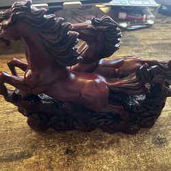 Wild RUNNING HORSES Chinese RED RESIN Sculpture FIGURINE Chip Off Tail Of Horse