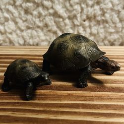 2PC Schleich RETIRED Tortoise Adult & Baby
