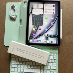 Apple iPad Air 11”  (M3 chip / Newest 2025) 256GB with keyboard and pencil (100 % battery) 