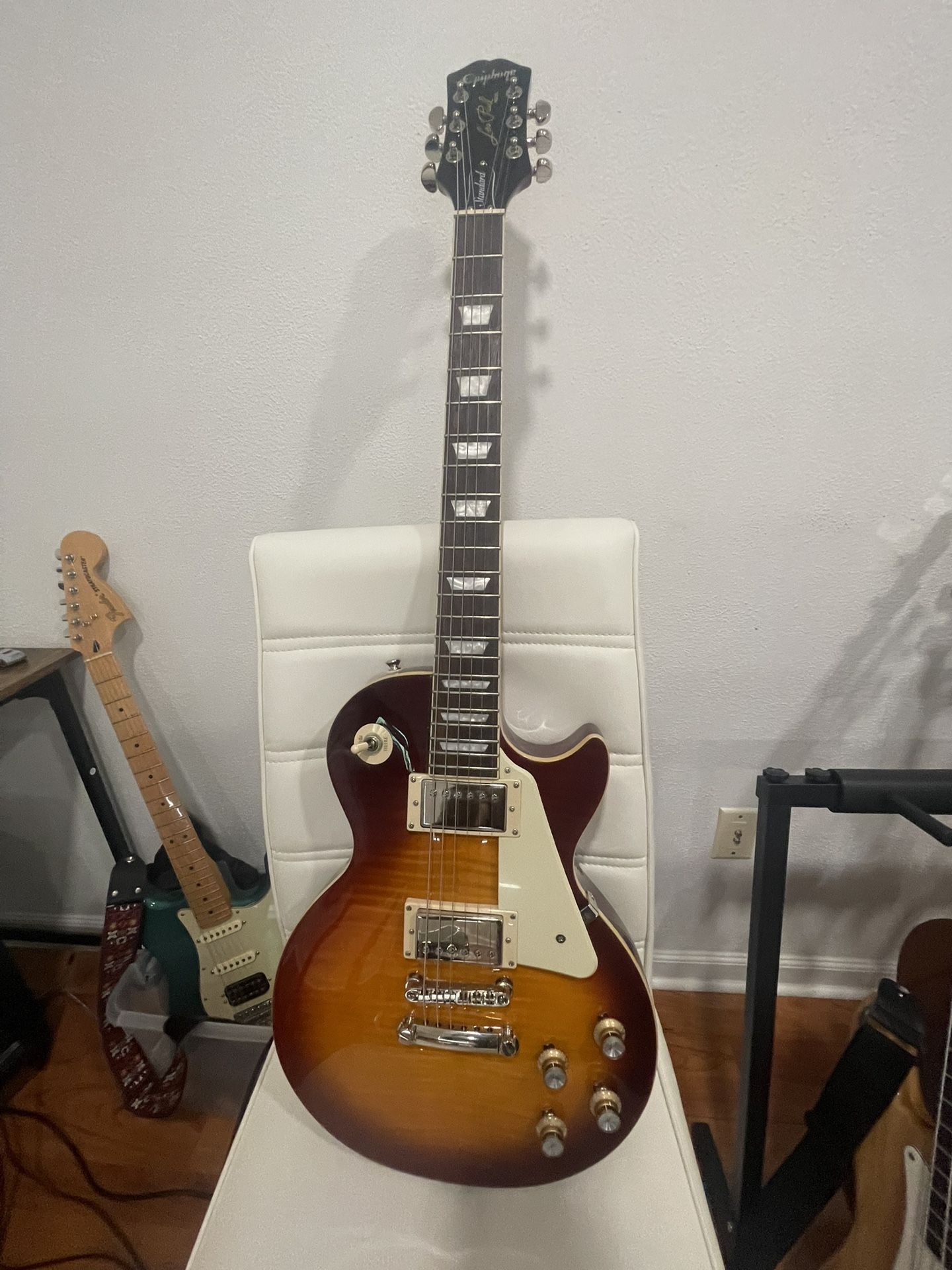 Electric Guitar - Les Paul