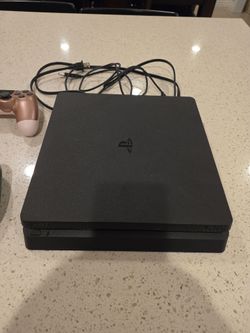 Sony PS4 Slim Bundle