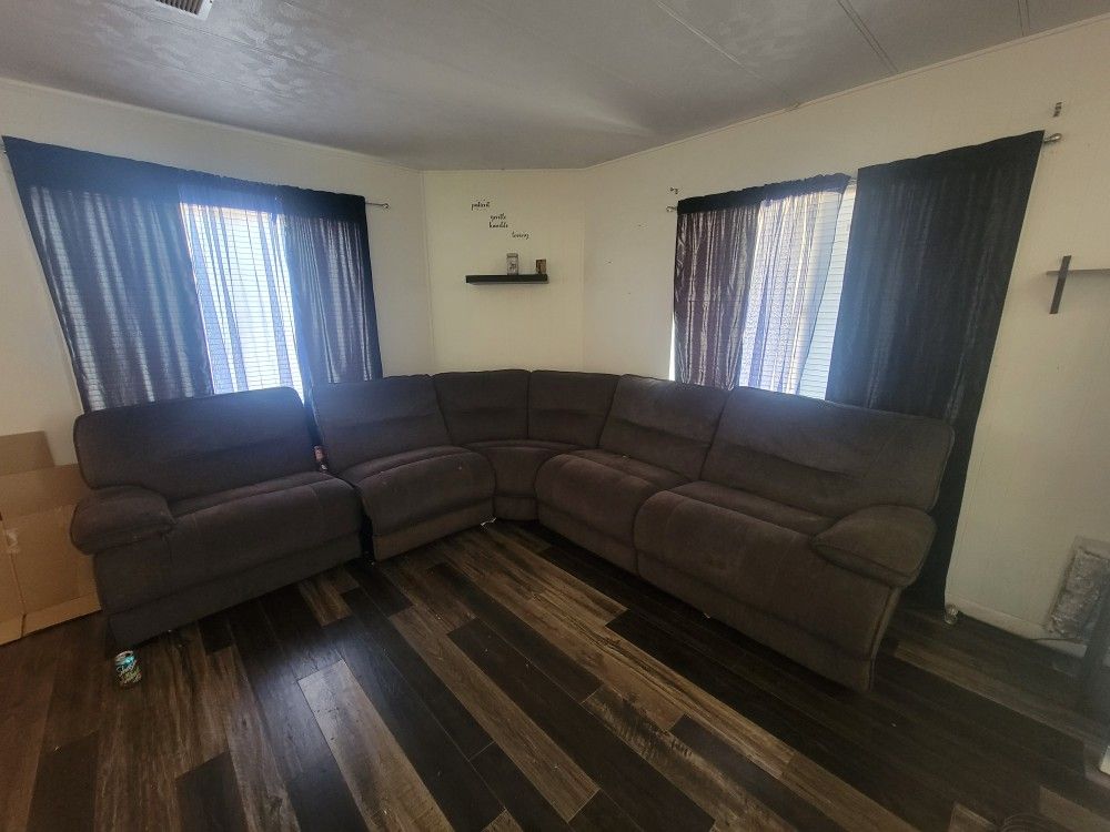 Sectional Recliner Couch