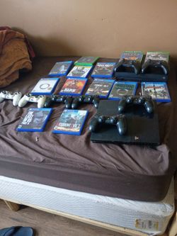 PS4 with 5 controller and Xbox series x with 2 controllers and games  700 for all  or trade for a steam deck