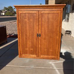 4 Multipurpose Entertainment Units!!!!