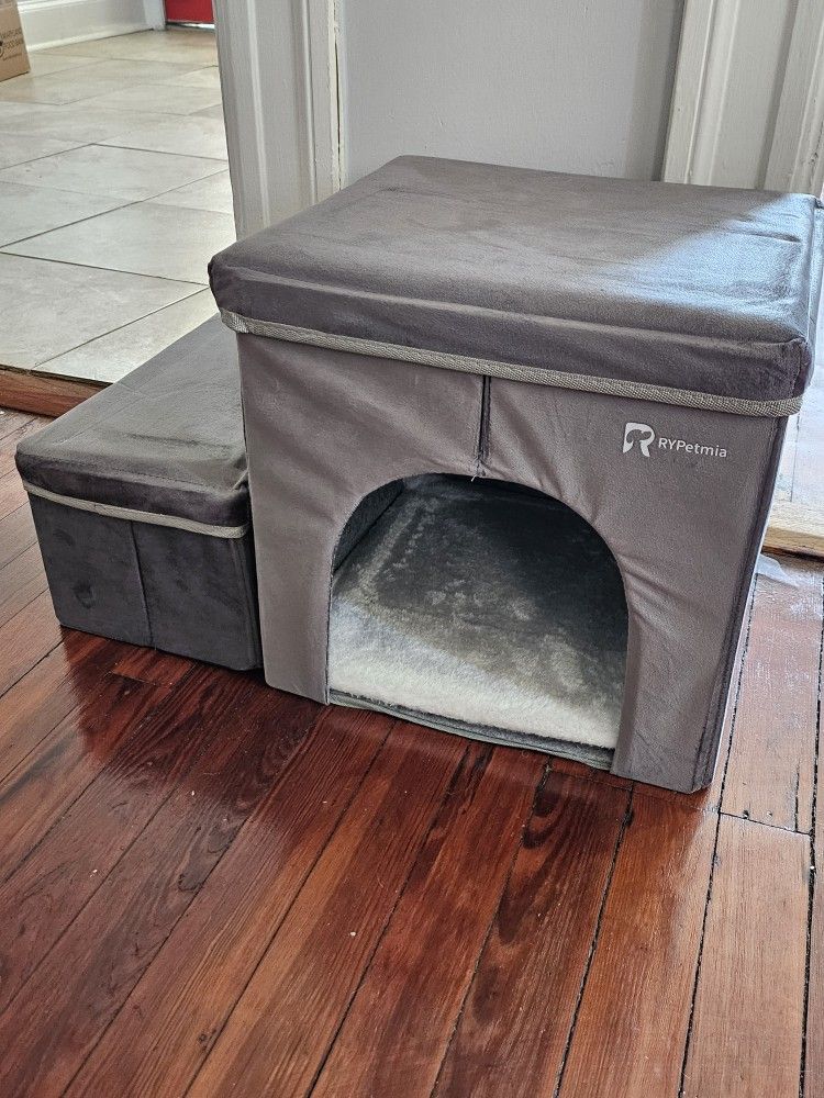 Indoor Doghouse 