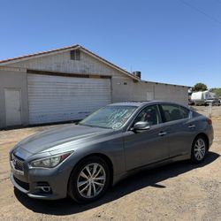 2015 Infiniti Q50