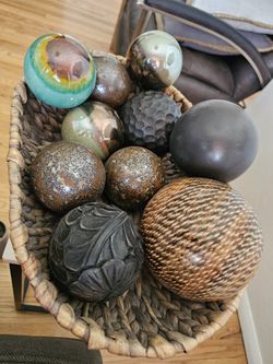 10 Orbrs & Basket (Mixed Material Orbs)